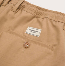 Load image into Gallery viewer, HTG BALDWIN LONG SHORTS CREAM